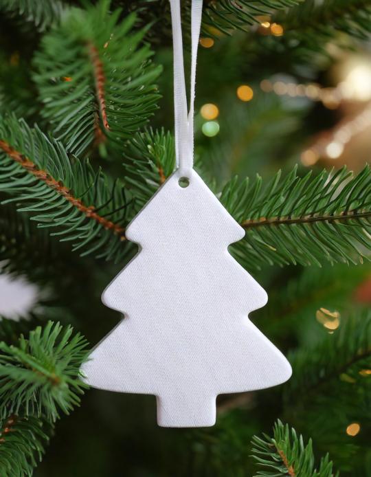 Flavored Christmas tree toys BY VELCHEVA